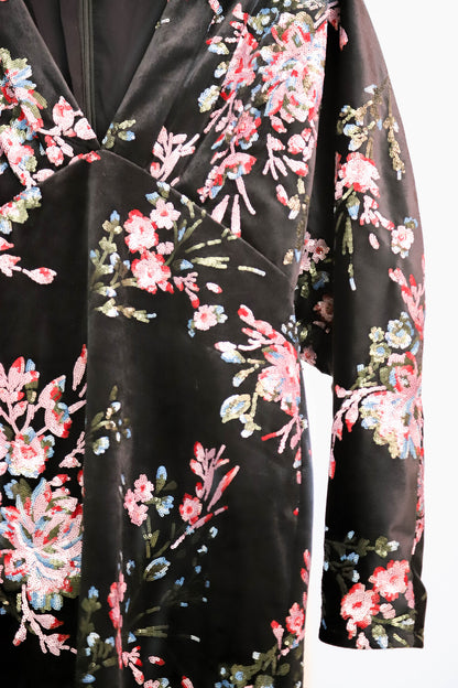 Robe noire en velours et motifs japonisant en sequin Stella et Suzie Taille M
