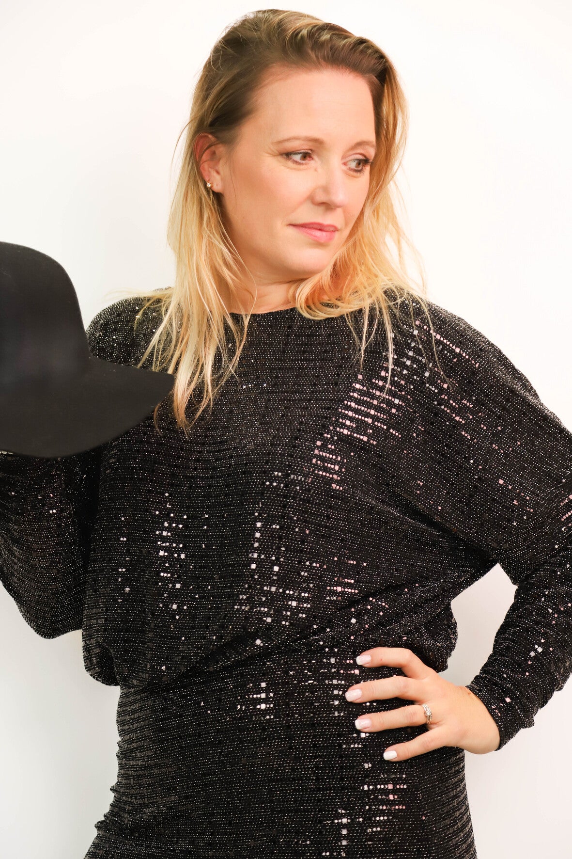 Robe noire et argentée à sequins H&M Taille L