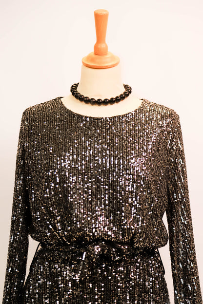 Robe à sequins argentés Miss Carla Taille S