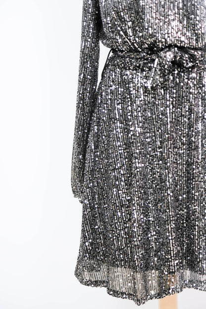 Robe à sequins argentés Miss Carla Taille S