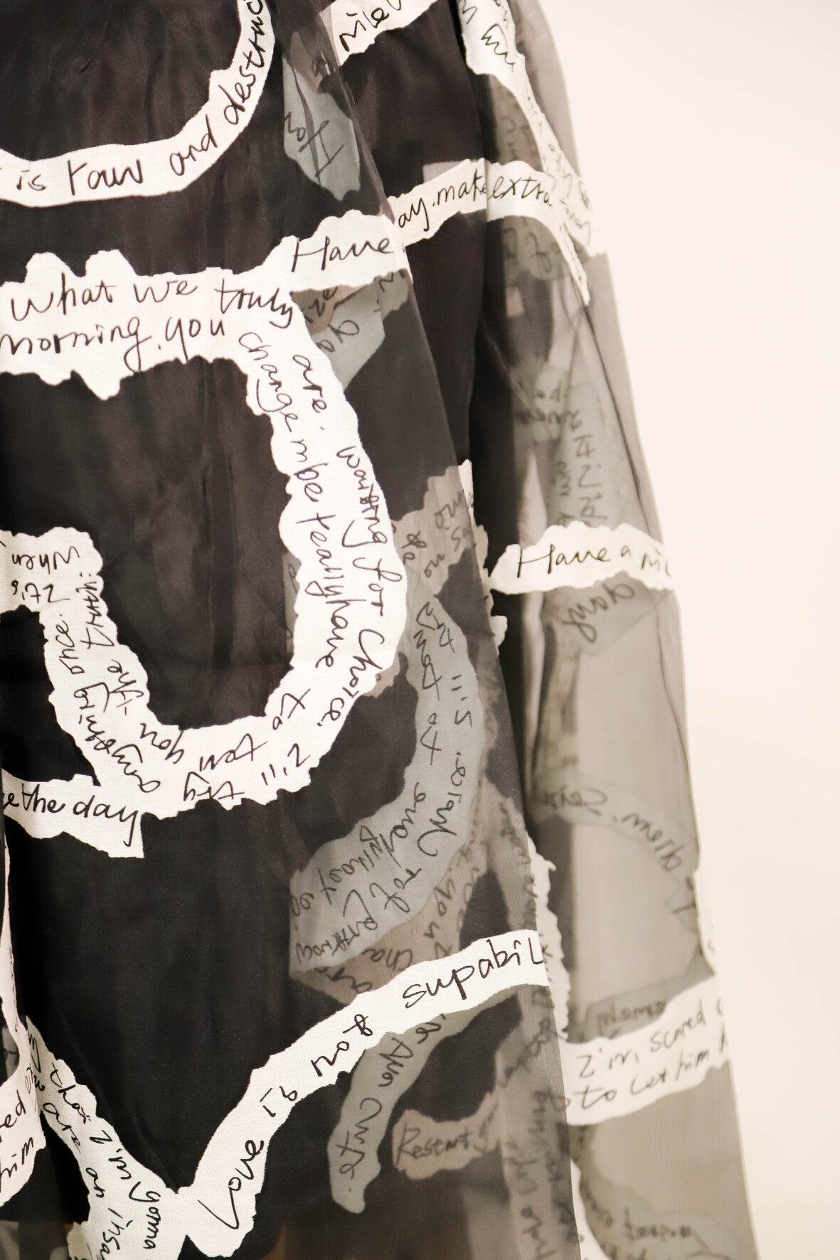 Jupe en tule noire et blanche Aikha Taille S - NEUF