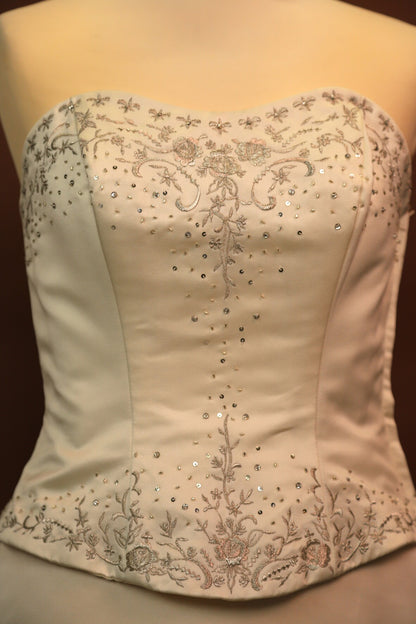 Ensemble mariage blanc : bustier, jupe avec traine et gants Taille XS