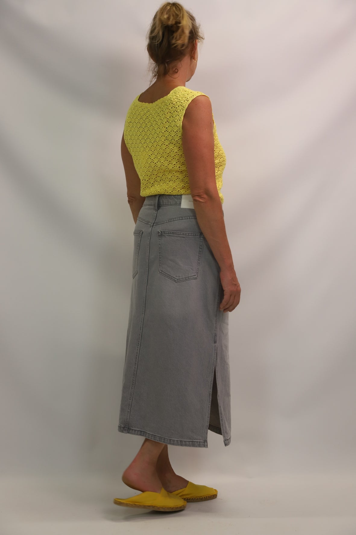 Pull sans manche jaune, Taille M