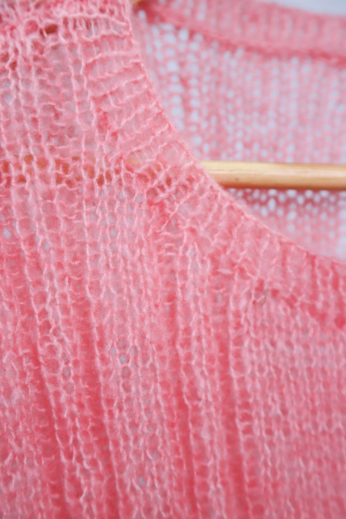 Pull manches courtes rose fait main Taille M