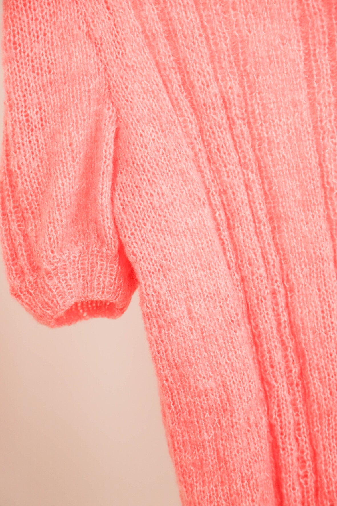 Pull manches courtes rose fait main Taille M