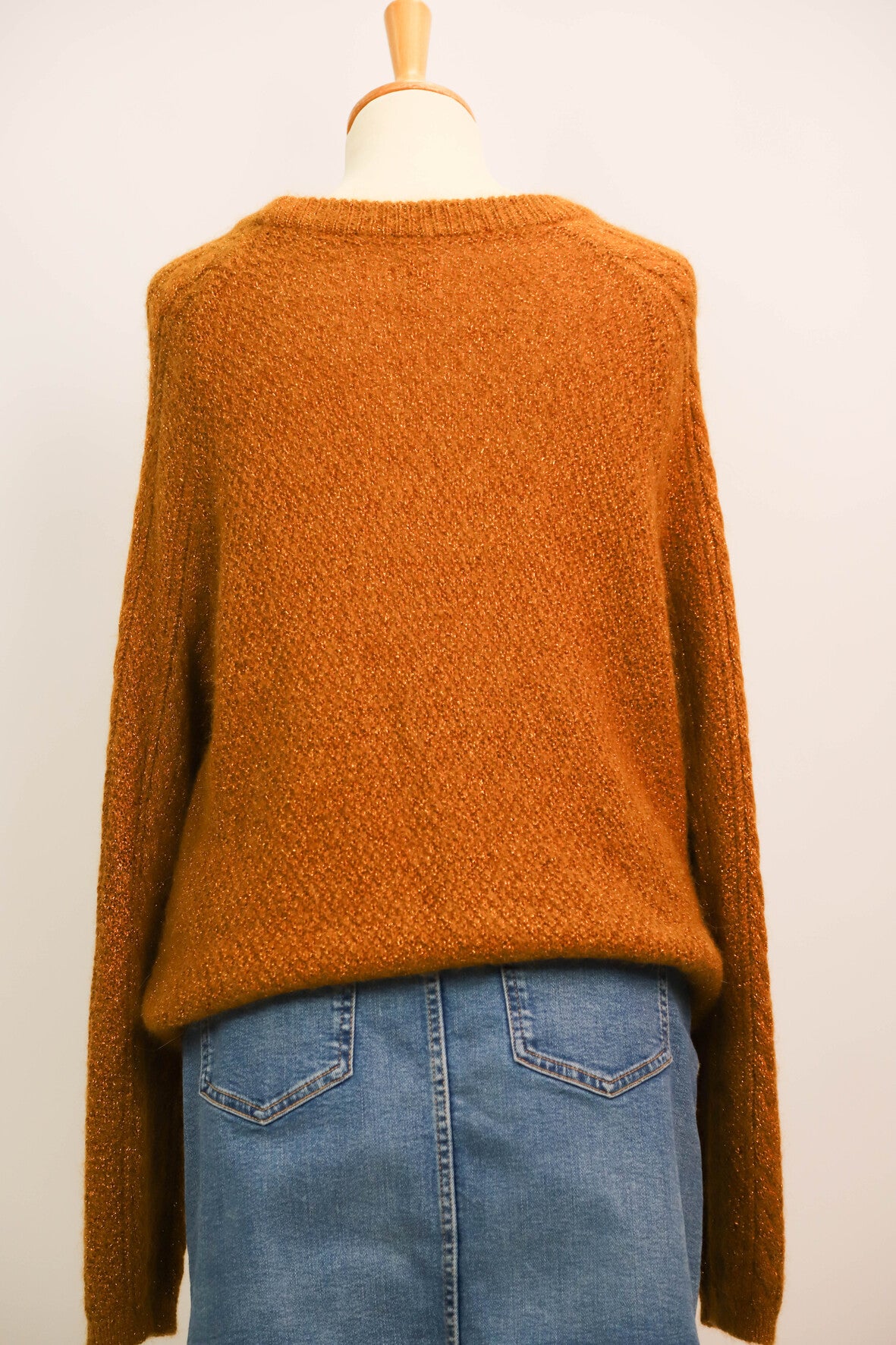 Pull jaune doré à col rond, maille torsadée fils dorés DPH Taille L