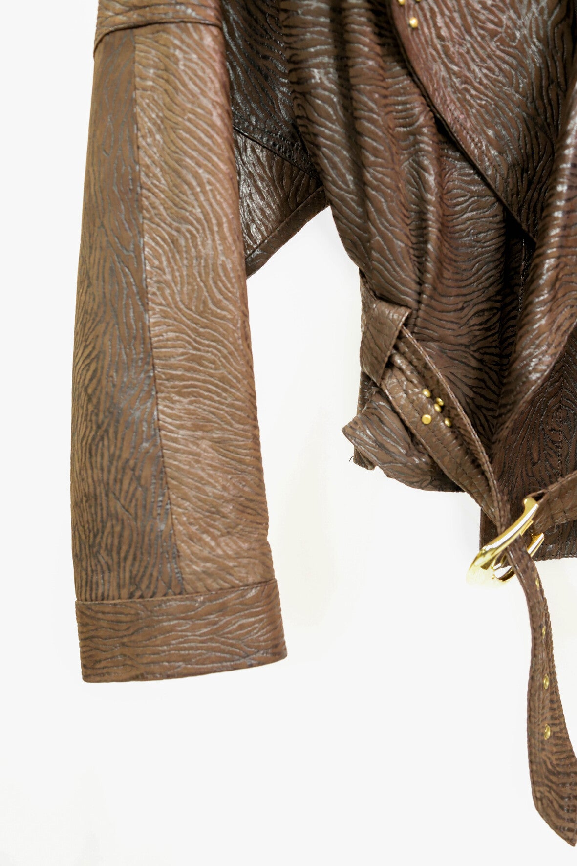Veste marron en cuir, effet zébré en relief, clous dorés - Mieles Jomo Taille M