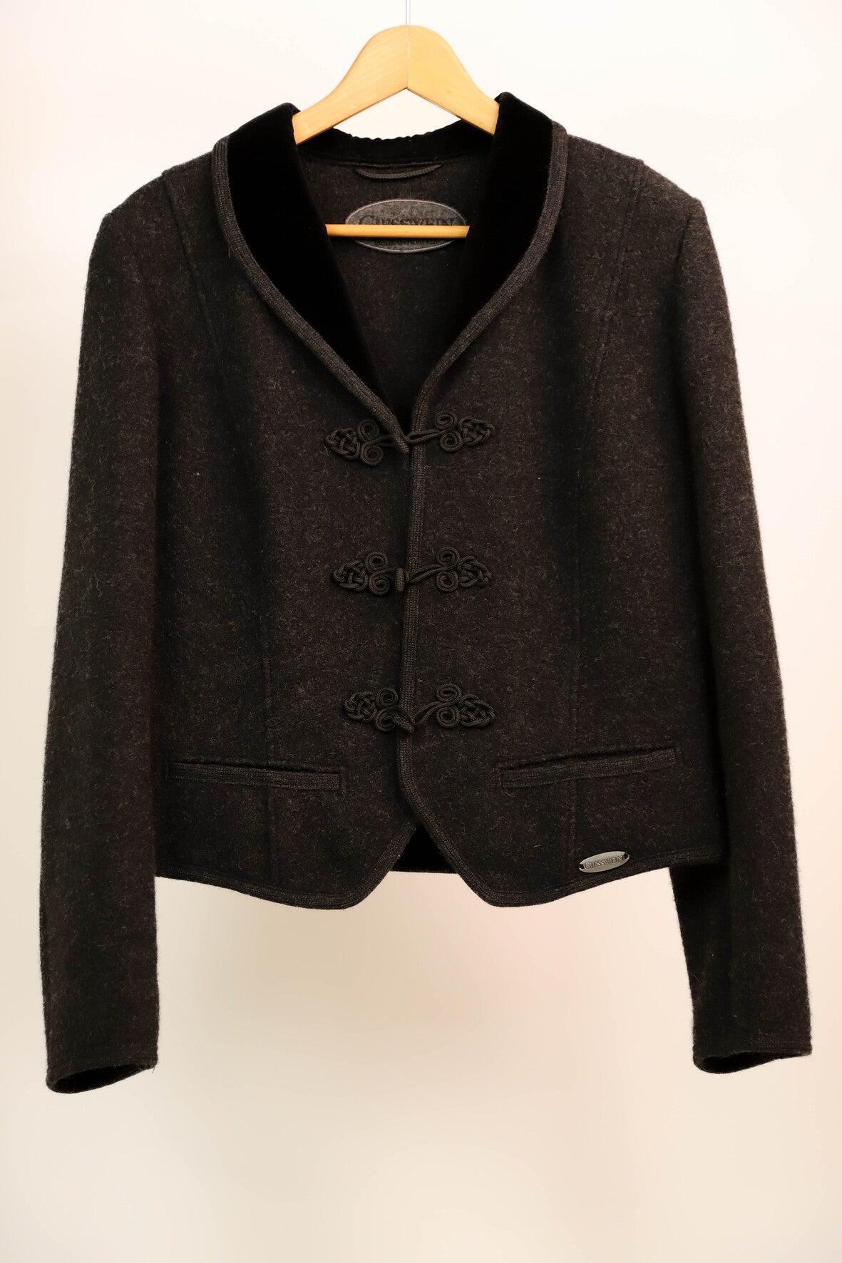 Veste gris anthracite Giesswein Taille L