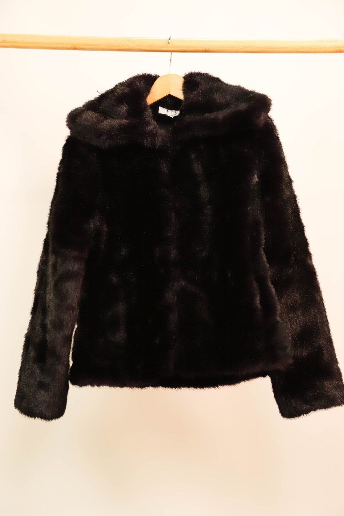 Manteau en fausse fourrure noir 123 Taille L