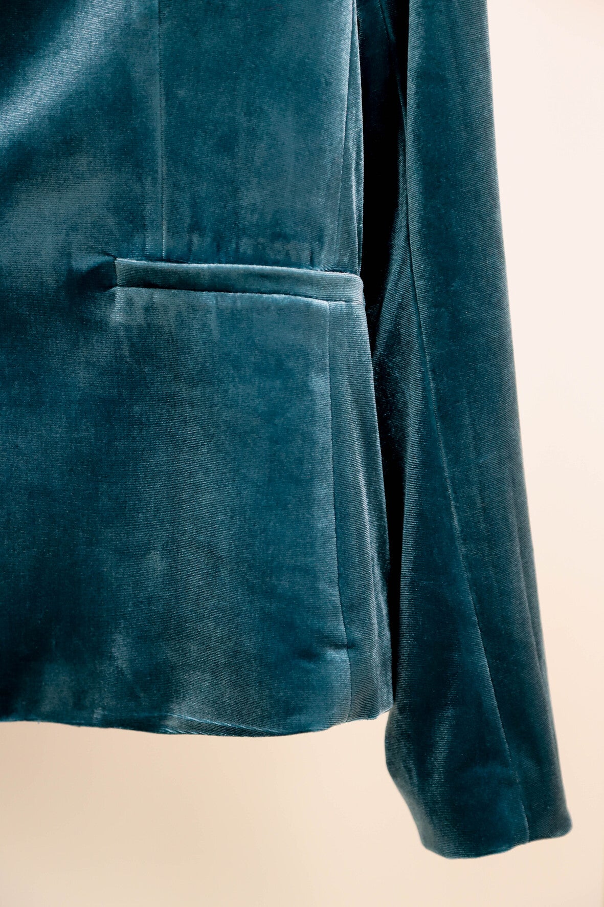 Veste blazer en velours bleu brillant Molly Bracken Taille M