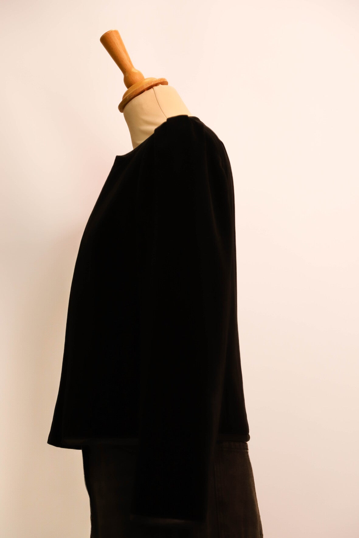 Veste en velours noire Louis Feraud Taille M