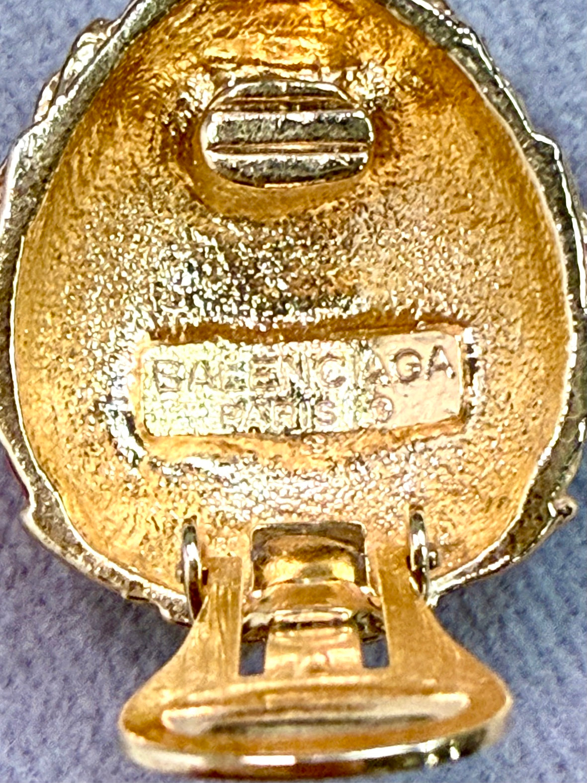 Clip d'oreille or et rouge Balenciaga